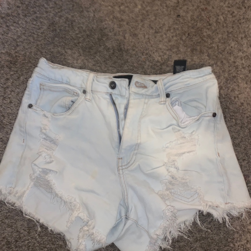 Kendall + Kylie the icon shorts denim light wash